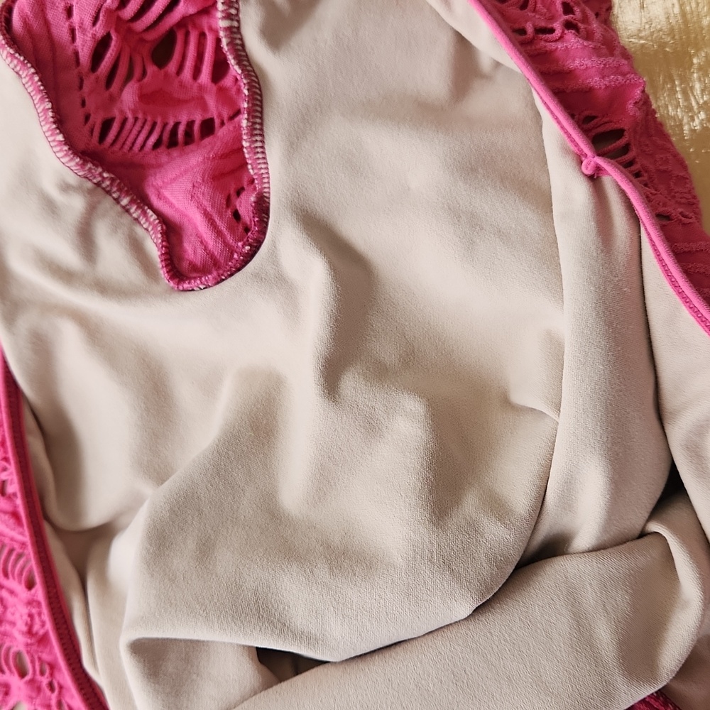 Bebe Lace Overlay Fitted Long Sleeve Dress Pink Cream M L - Picture 8 of 15